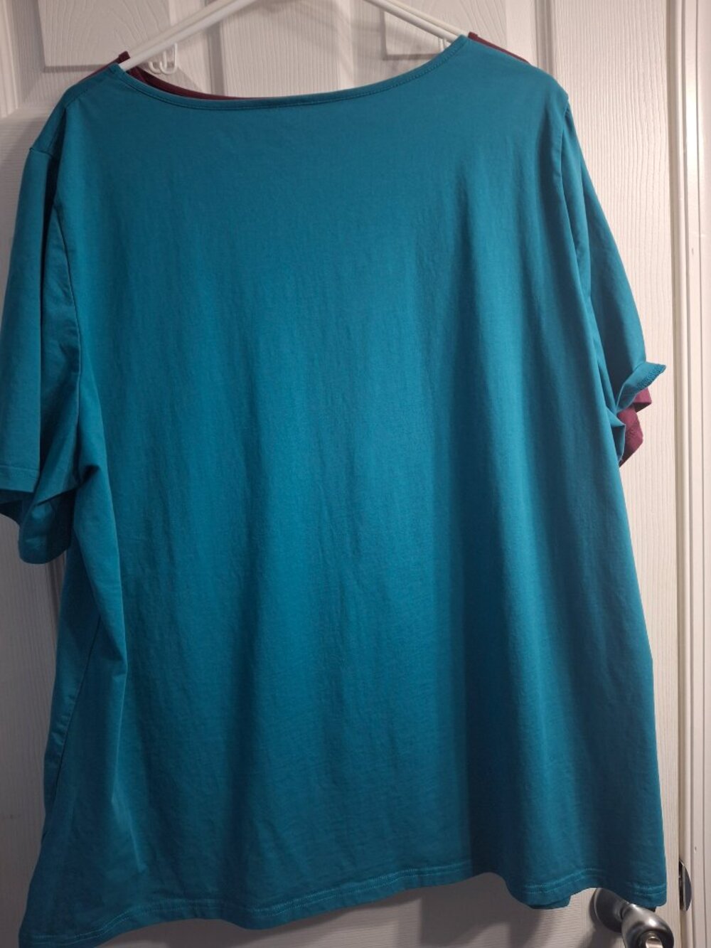 BloomChic Set of 2 V-neck Tops, Short Sleeve Tops, size 22-24 - Picture 4 of 7